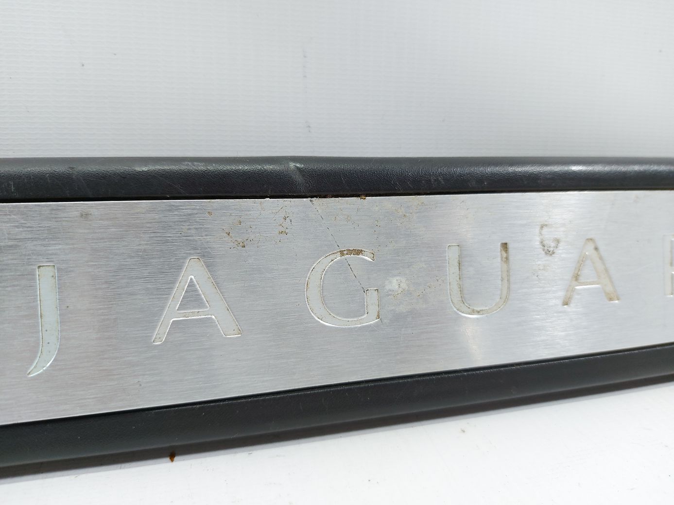 Xf Накладка порогу переднього правого Jaguar XF 2010-2015 C2Z27889AMS Jaguar XF 3