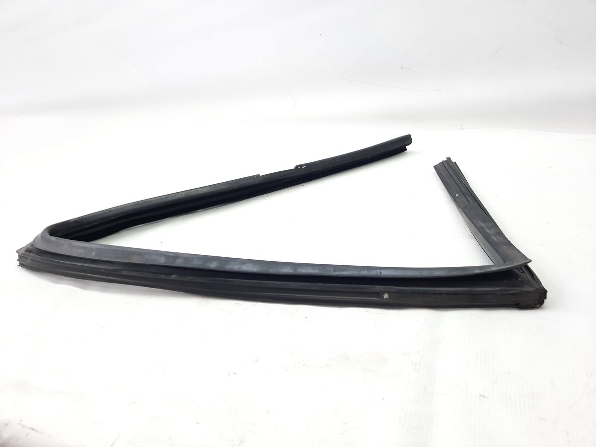 Journey Направляющая резинка стекла двери задней левой Dodge Journey 2009-2020 5076873AD Dodge Journey 2