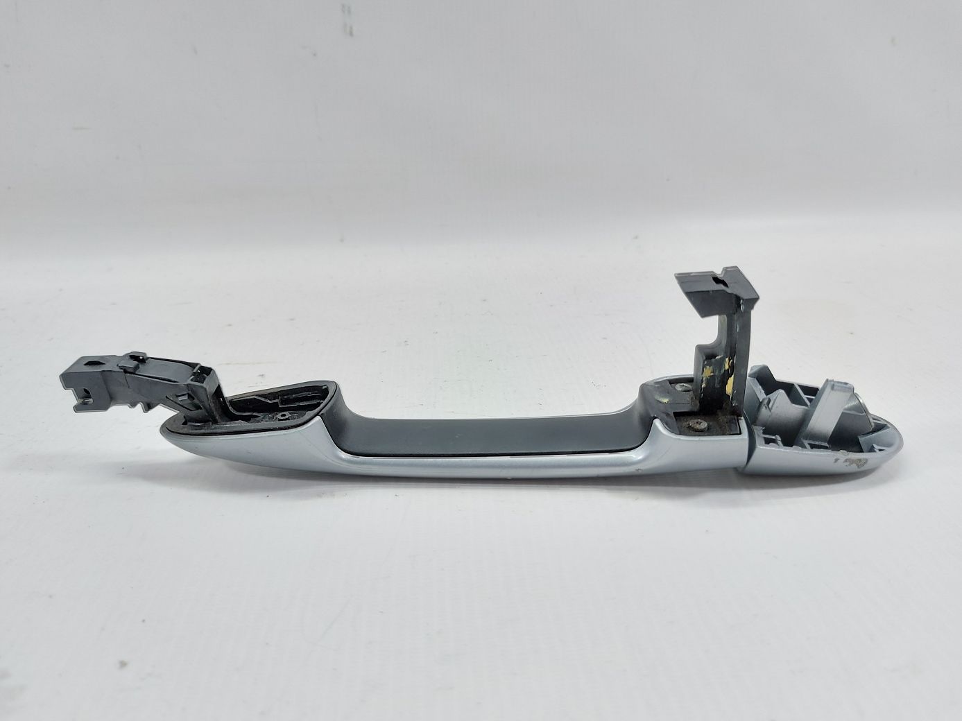 6 Ручка дверей передньої правої зовнішня (сіра) Mazda 6 2014-2017 BJS75841X64 Mazda 6 3