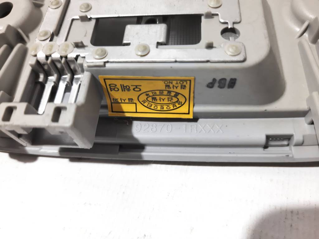 Veloster Плафон освітлення салону задній Hyundai Veloster 2012 92850-1R000-TX Hyundai Veloster 4