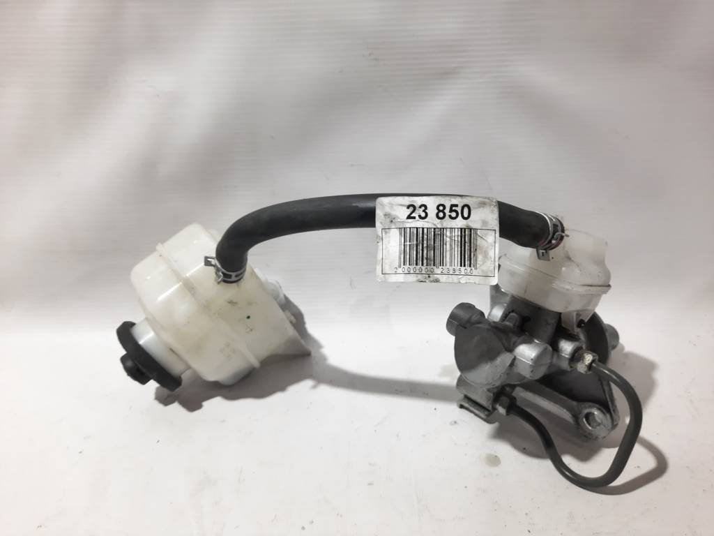 Sienna. Головний гальмівний циліндр Toyota SIENNA 2008-2020 472010E060 Toyota SIENNA