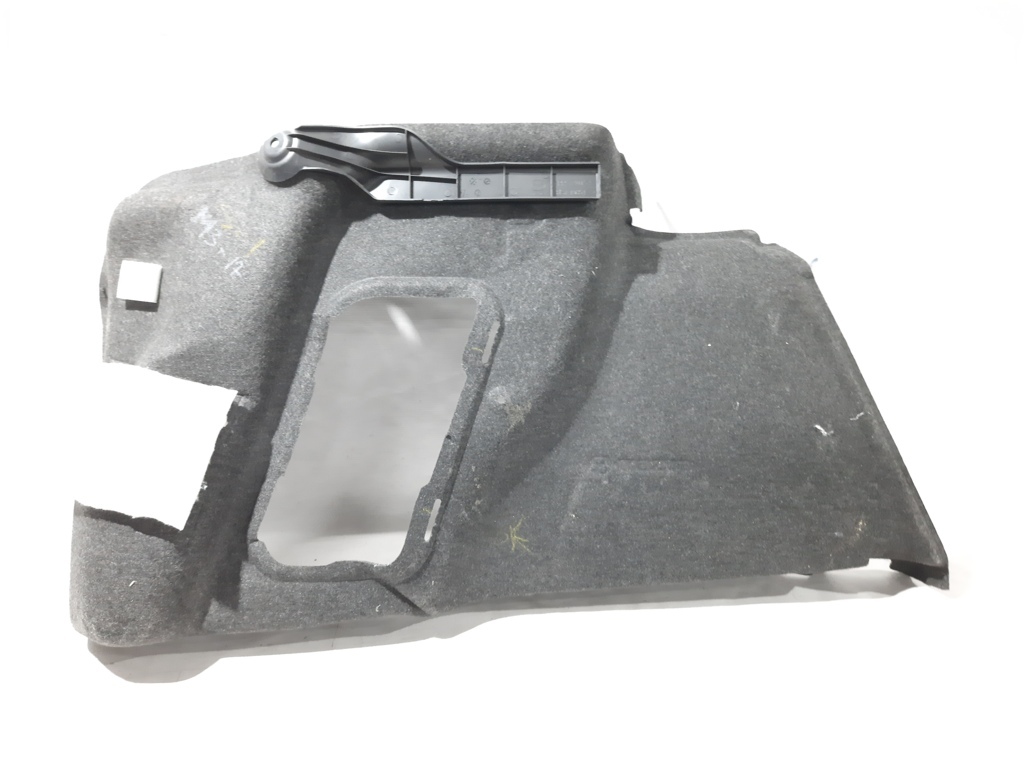 3 Обшивка багажного отделения правая Mazda 3 2014-2018 BHN168850A Mazda 3 4