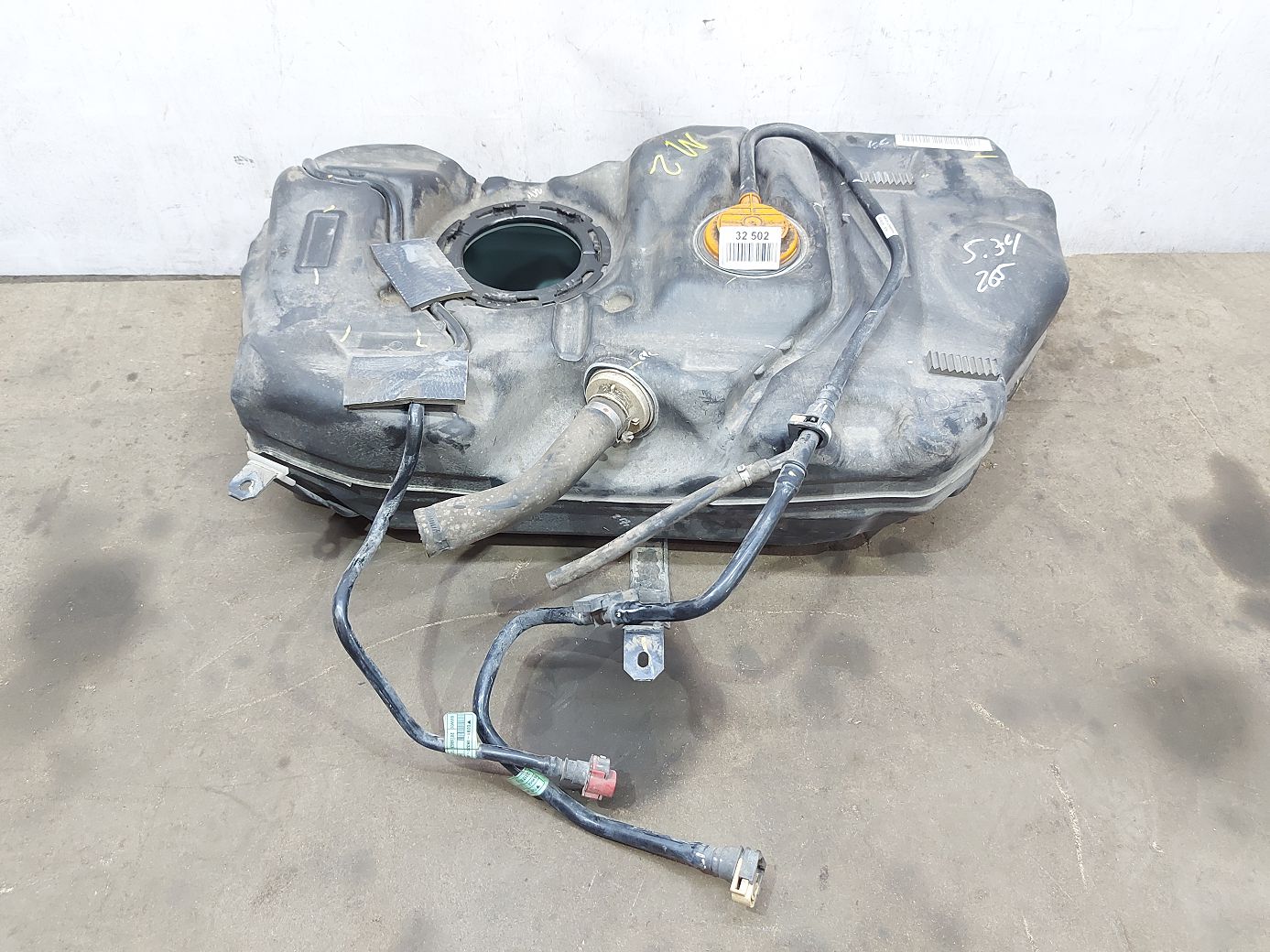 Fiesta sedan. Бензобак Ford Fiesta sedan 2013-2019 AE8Z9002D Ford Fiesta sedan