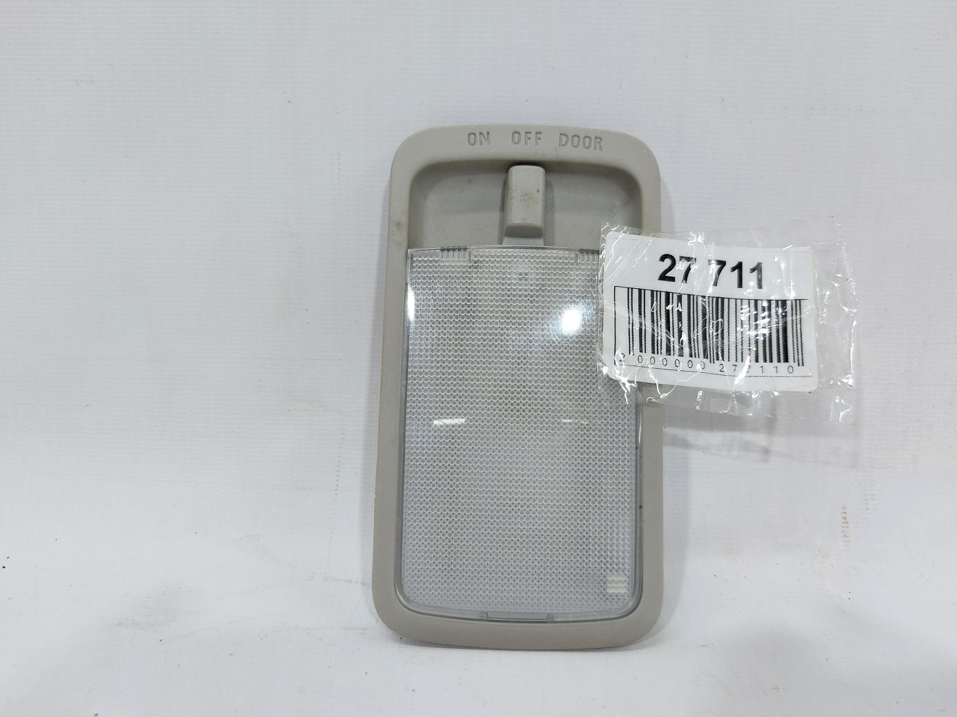 Sentra Плафон потолочный центральный Nissan Sentra 2012-2019 264103AN0A Nissan Sentra 6