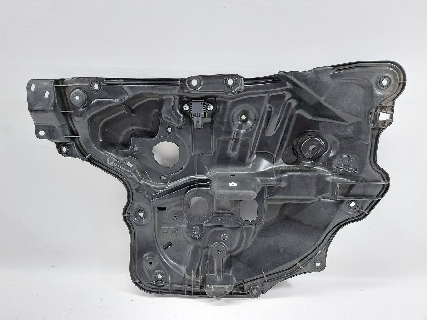 6 Плита склопідйомника двері передньої правої Mazda 6 2014-2017 GHP95897XD Mazda 6 2