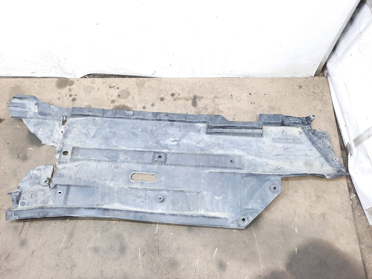 200 limited. Захист днища правий Chrysler 200 Limited 2015-2017 68102930AC Chrysler 200 Limited