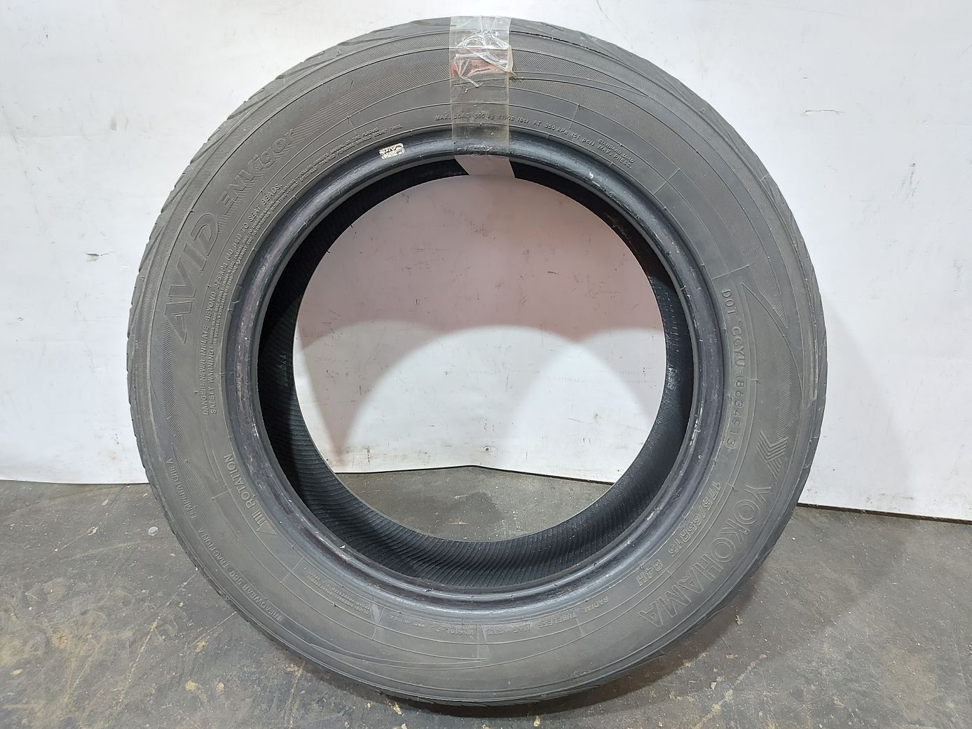  Гума Yokohama Avid Envigor 175/65R15 (Honda Insight) 1