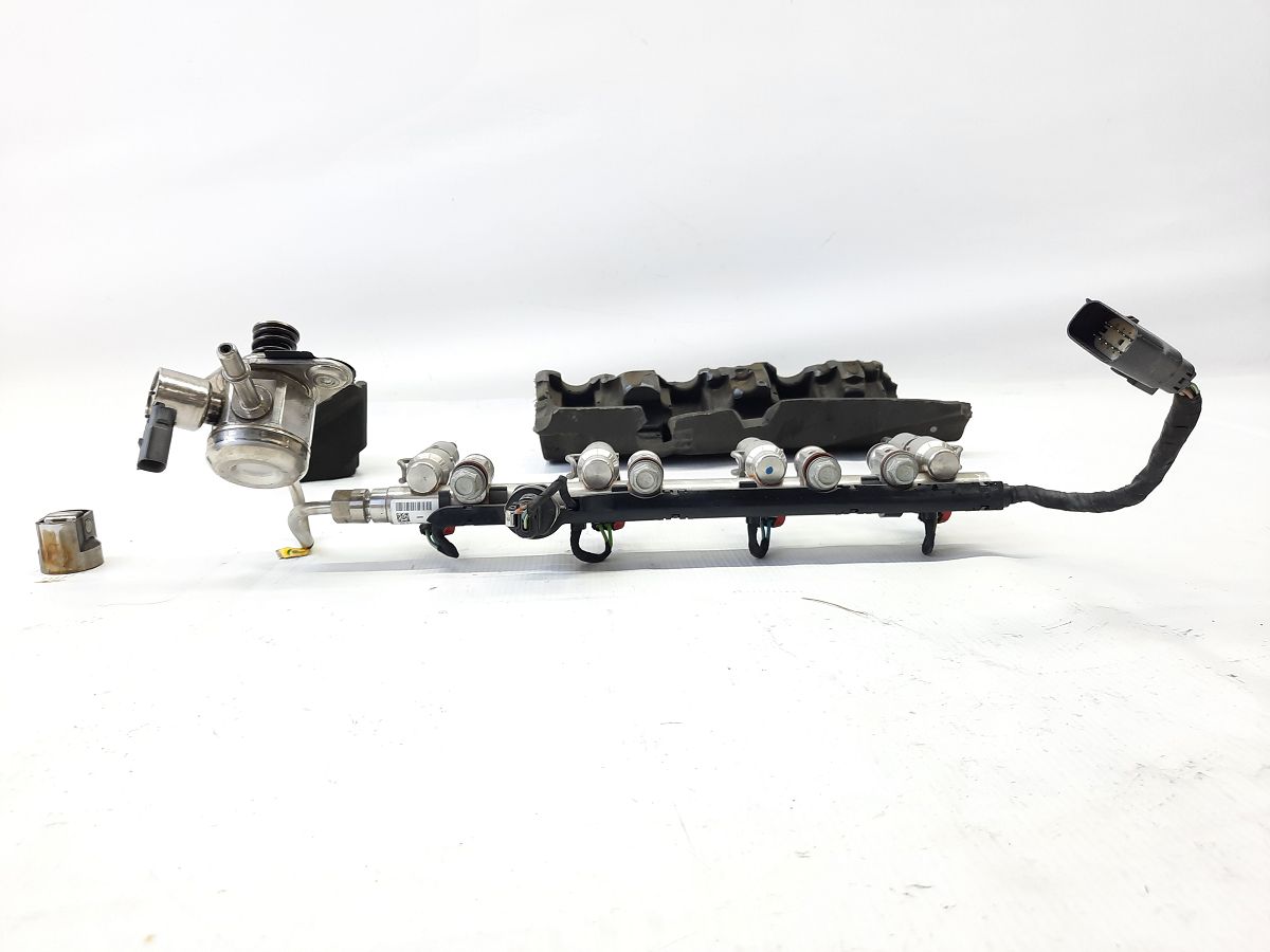 Malibu Паливна рейка Chevrolet Malibu 2013-2016 12689346 Chevrolet Malibu 5