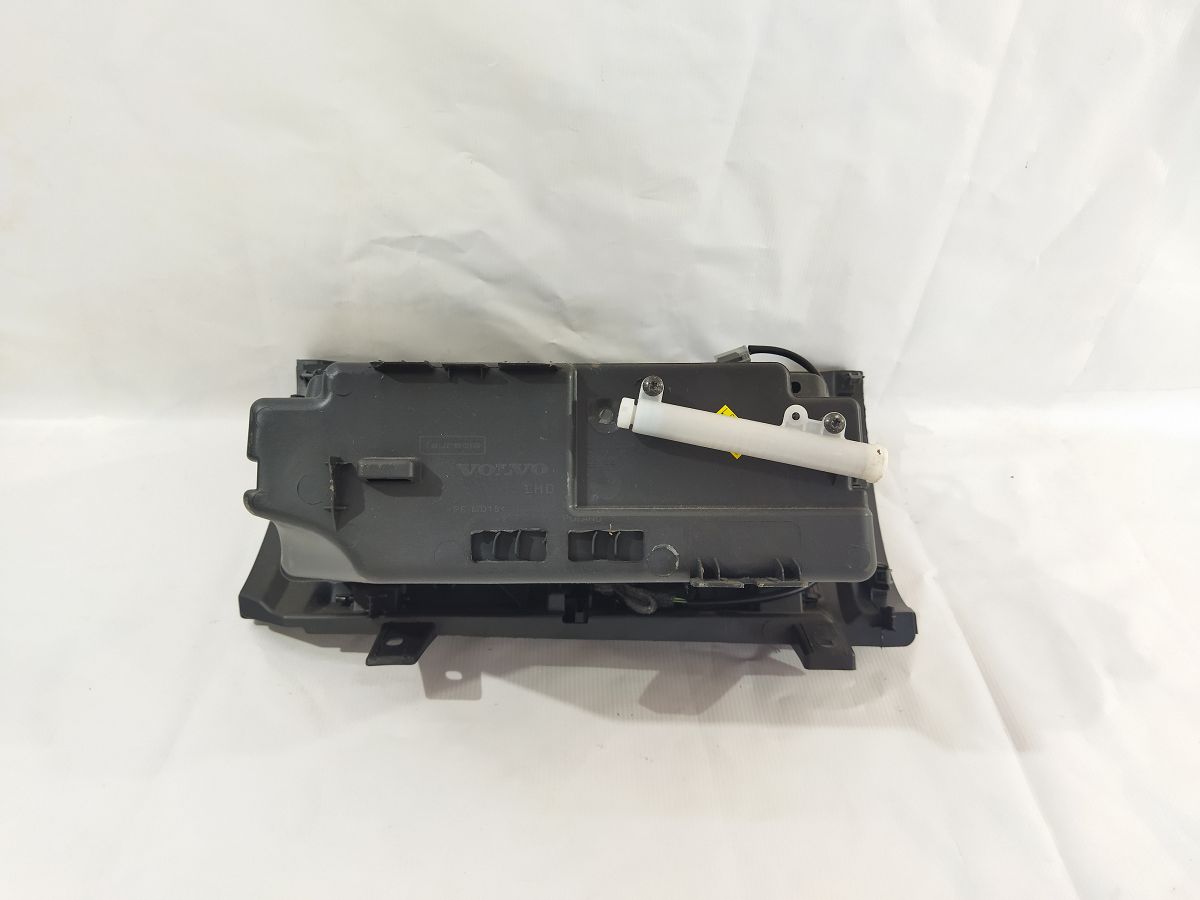 S60 Бардачок Volvo S60 2012-2017 8630202 Volvo S60 6