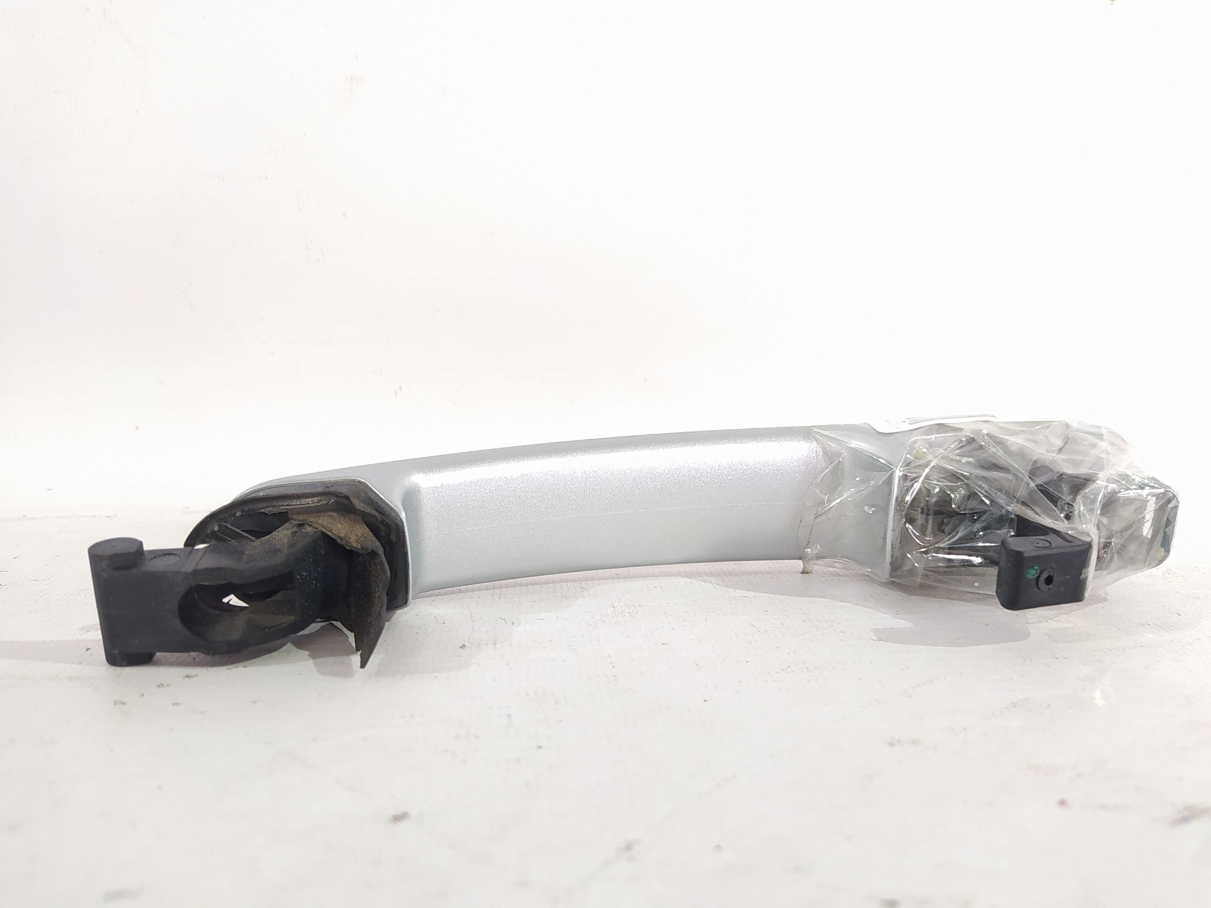 Tiguan Ручка дверей задньої правої/лівої зовнішня Volkswagen Tiguan 2009-2018 5N0837205MGRU Volkswagen Tiguan 16