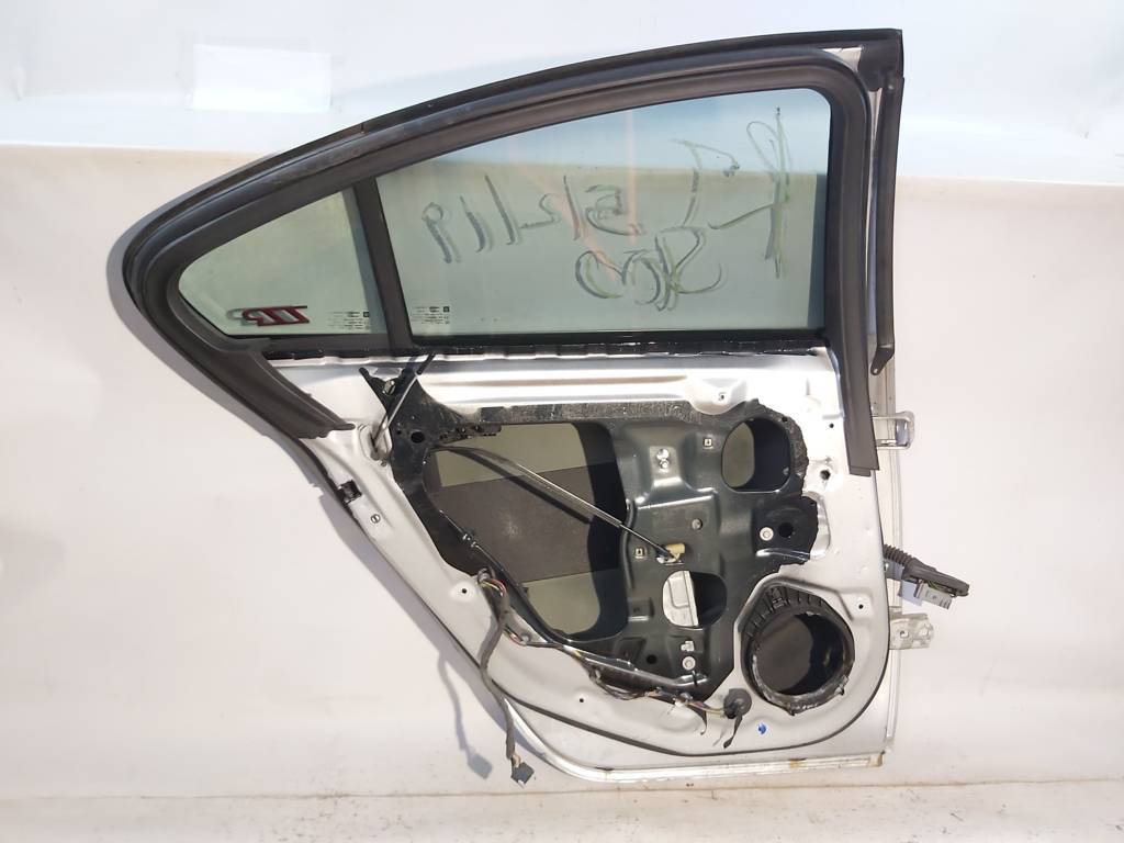 Regal Двері задні ліві Buick Regal 2011-2017 13469926 Buick Regal 43