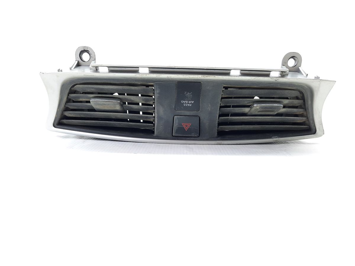 Sentra Решётка воздуховода торпеды центральная Nissan Sentra 2013-2019 250203RA0A Nissan Sentra 3 Sentra Решётка воздуховода торпеды центральная Nissan Sentra 2013-2019 250203RA0A Nissan Sentra 3