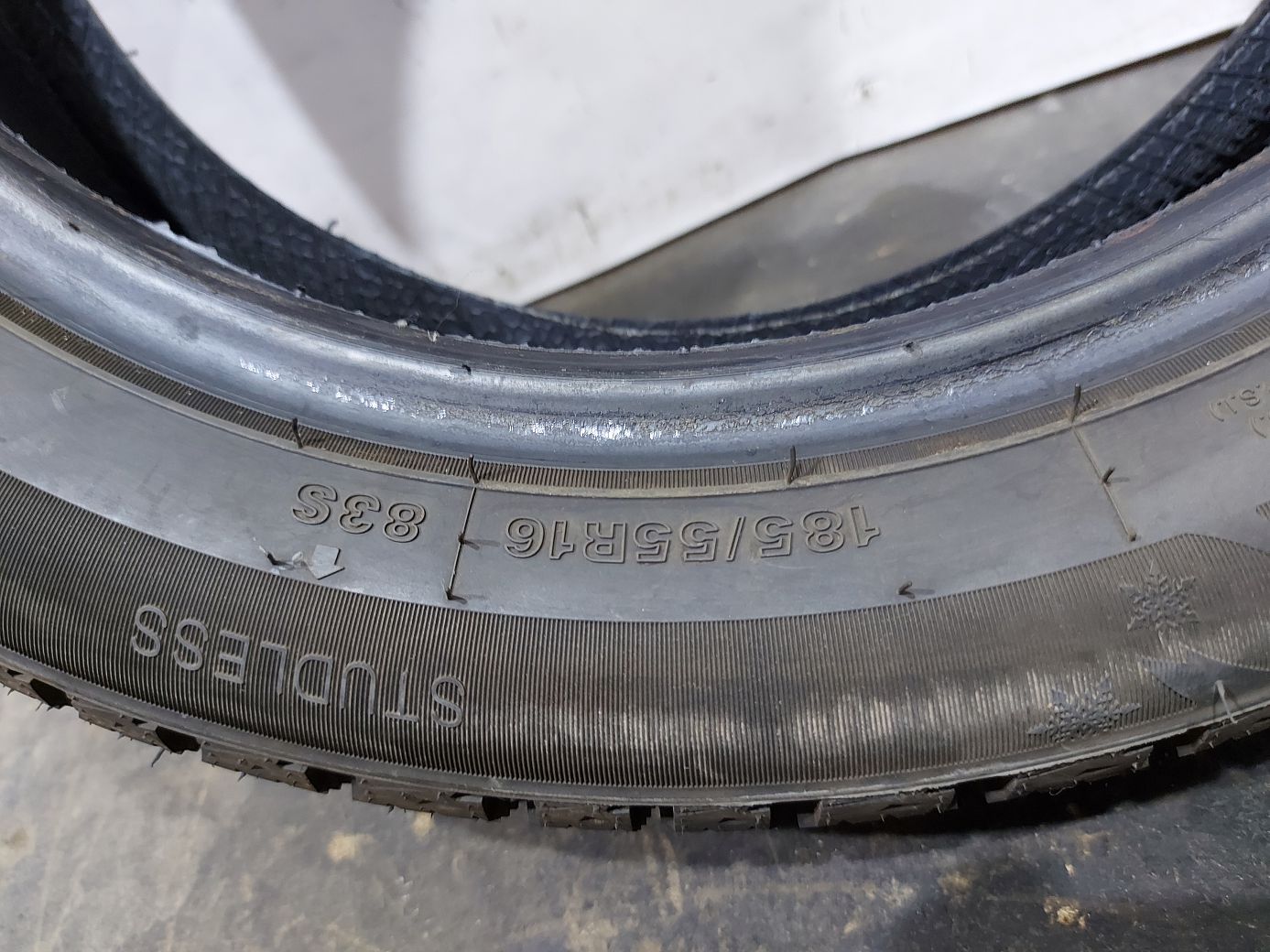 Зимние шины Гума APlus A506 185/55R16 12