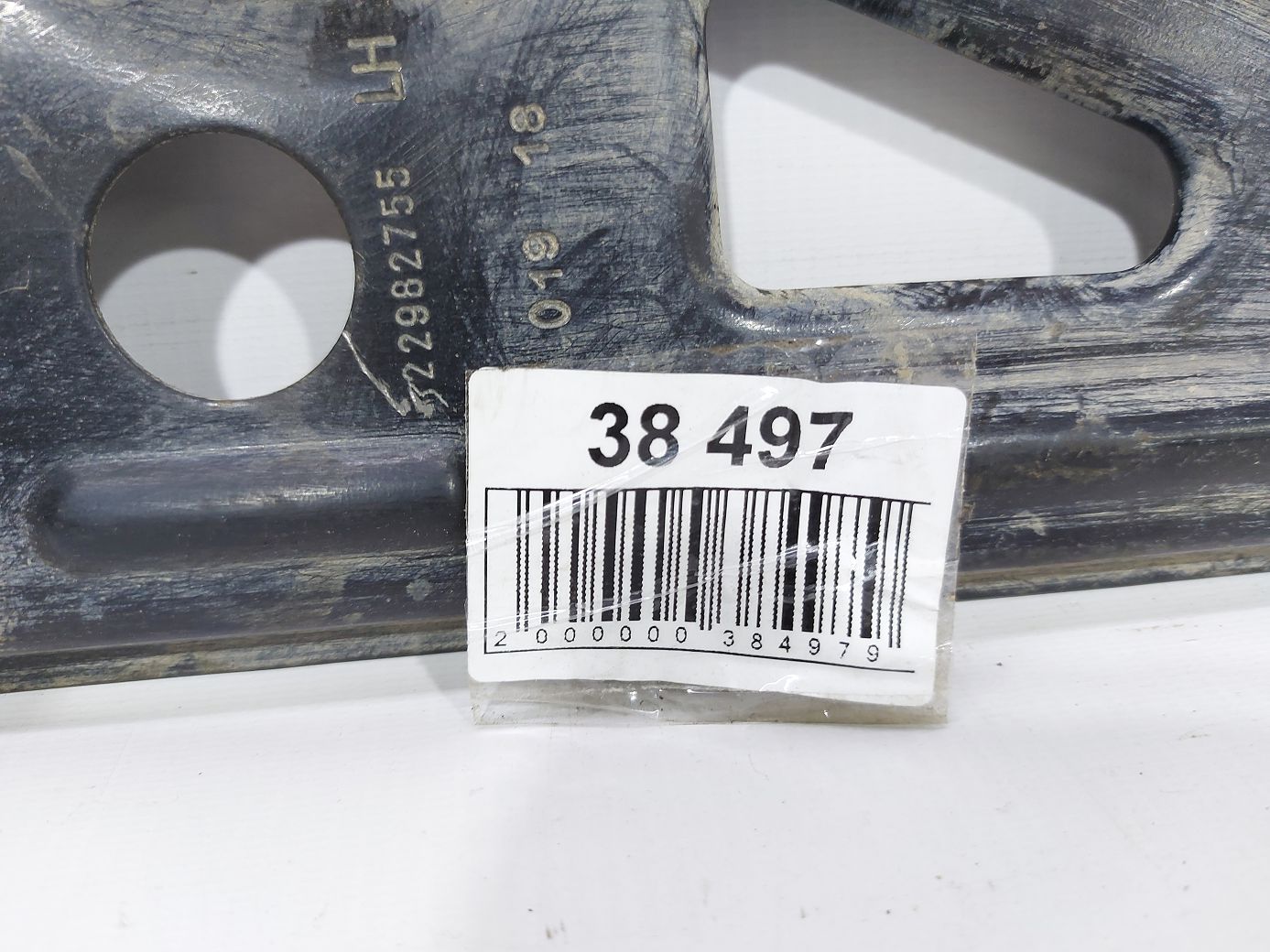 Malibu Кронштейн переднього підрамника лівий задній Chevrolet Malibu 2016-2021 22982755 Chevrolet Malibu 6 Malibu Кронштейн переднього підрамника лівий задній Chevrolet Malibu 2016-2021 22982755 Chevrolet Malibu 6