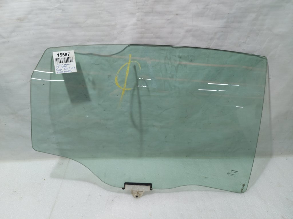 Dart Стекло двери задней правой Dodge Dart 2013-2019 68082404AB Dodge Dart 5