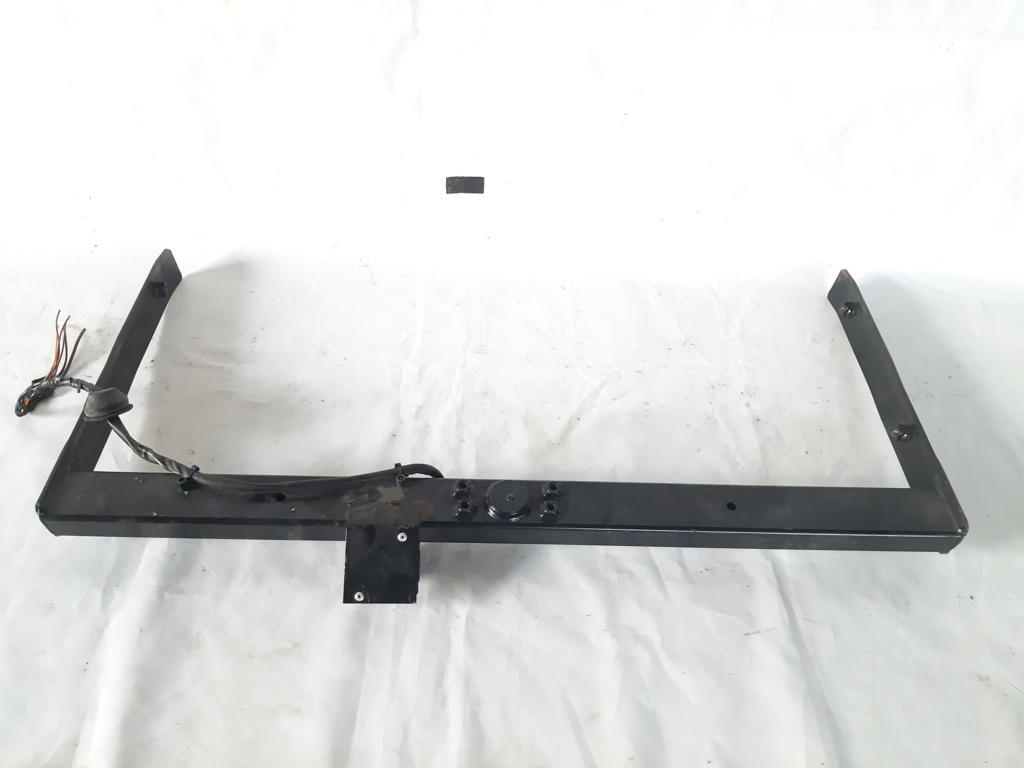 Tiguan Усилитель бампера заднего (фаркоп с розеткой) Volkswagen Tiguan 2009-2017 5N0803881A Volkswagen Tiguan 4