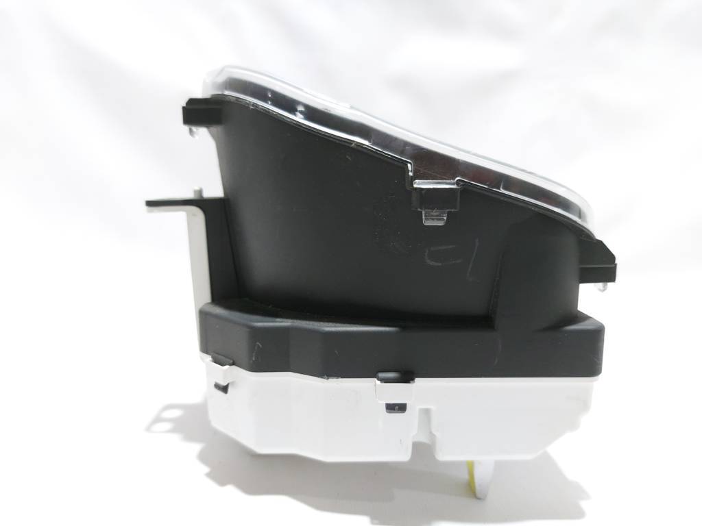 Sienna Панель приладів Toyota SIENNA 2015-2019 83800-08620 Toyota SIENNA 10