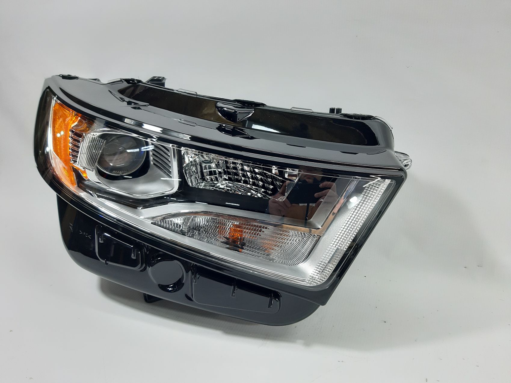 Фари головного світла Фара передня права Ford Edge 2015-2018 FT4Z-13008-L Ford Edge 3