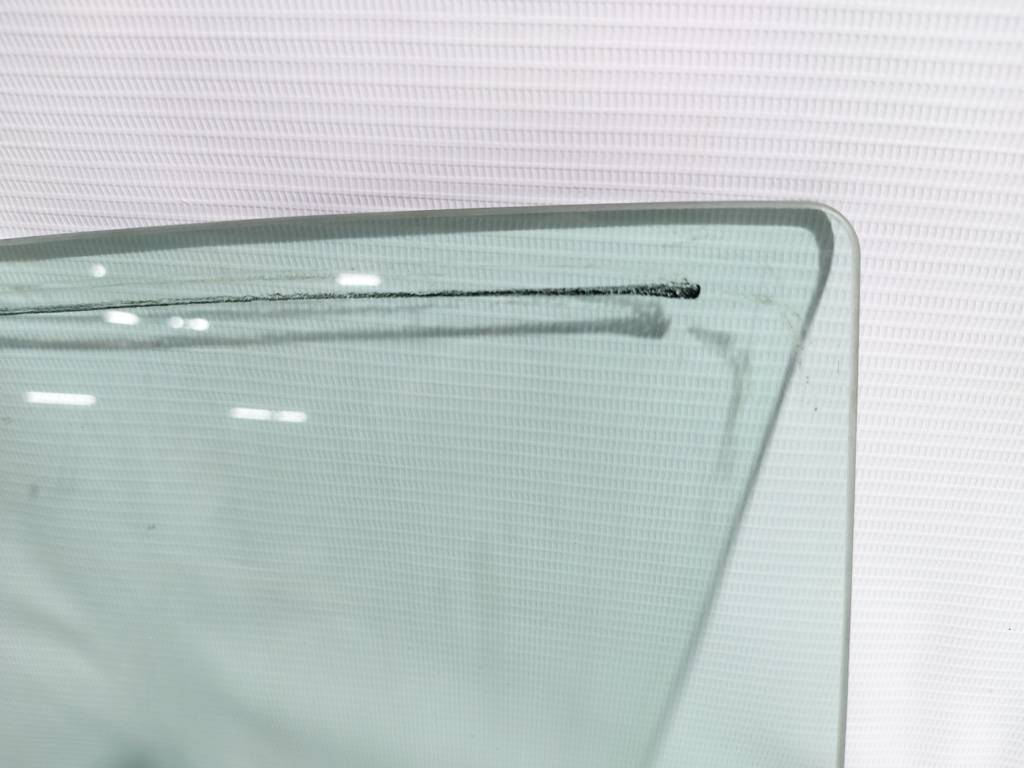 3 Скло дверей задньої лівої Mazda 3 2014-2018 BJS773510 Mazda 3 6