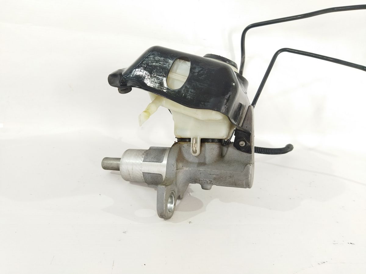 A4 Главный тормозной цилиндр Audi A4 2013-2016 4G2611021C Audi A4 3 A4 Главный тормозной цилиндр Audi A4 2013-2016 4G2611021C Audi A4 3