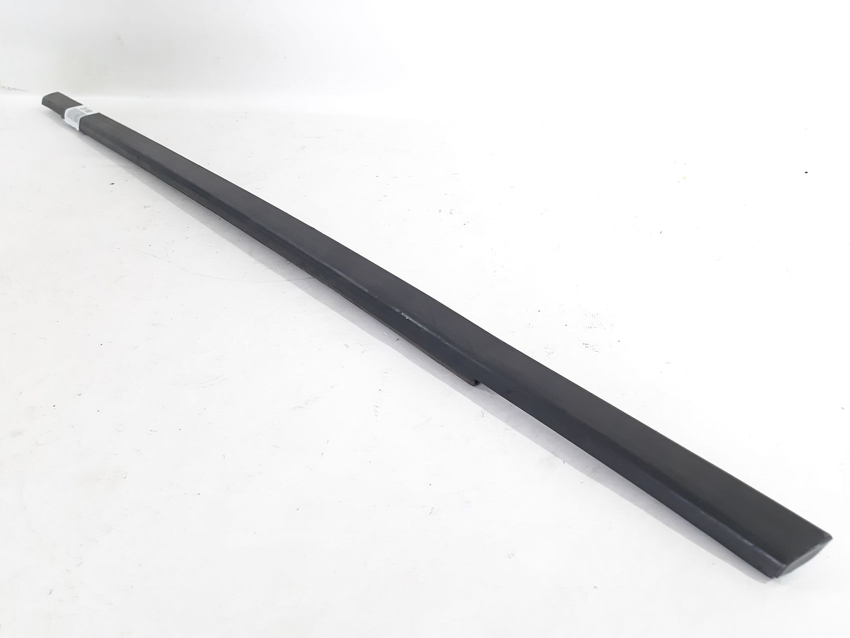 Journey Ущільнювач скла зовнішній двері задньої правої Dodge Journey 2009-2020 5076858AJ Dodge Journey 7