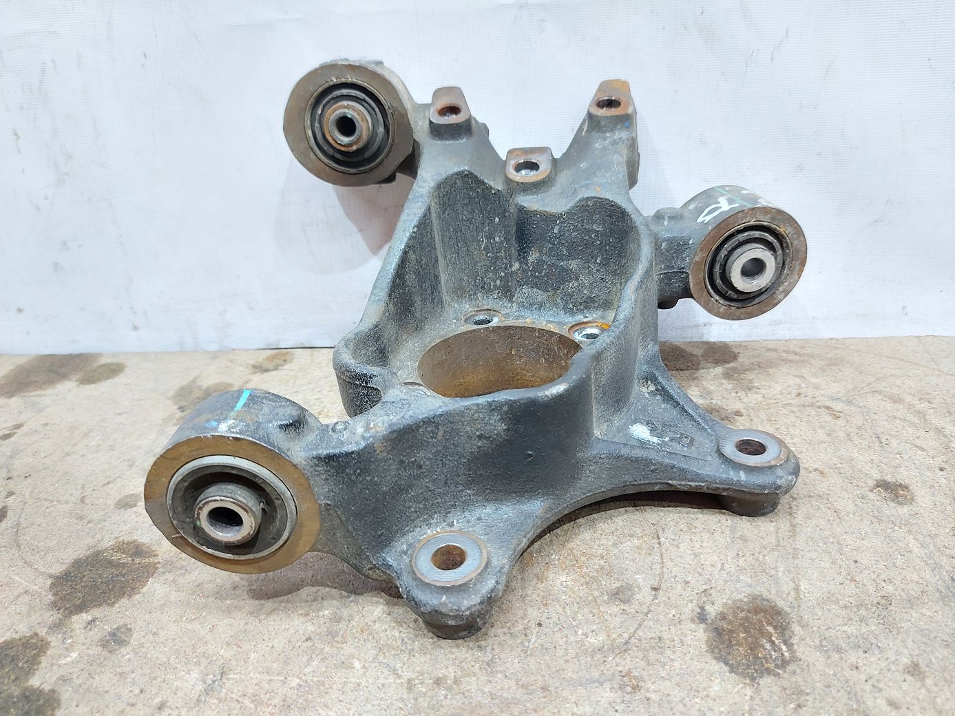 Journey Поворотный кулак задний правый Dodge Journey 2009-2020 68083244AE Dodge Journey 7