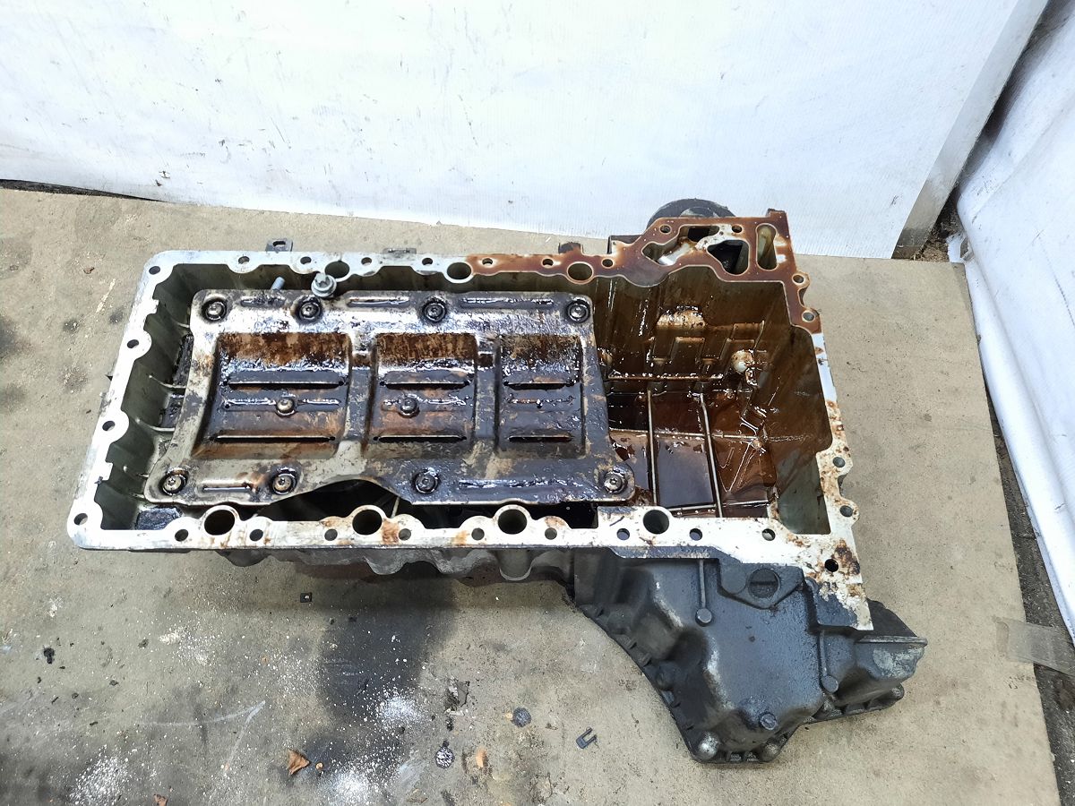 7 series. Поддон масляный BMW 7 2012 11137621070 BMW 7