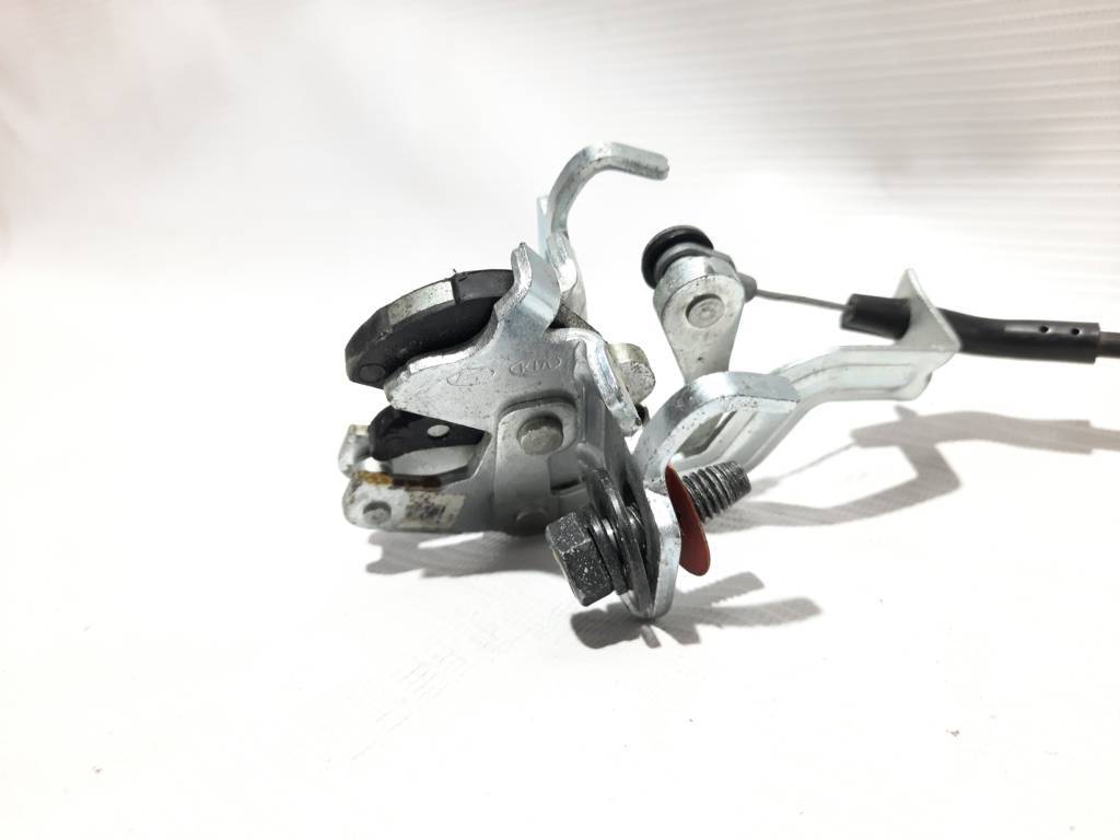 Forte Замок заднього ряду сидінь Kia Forte 2017-2018 89493B0600 Kia Forte 2