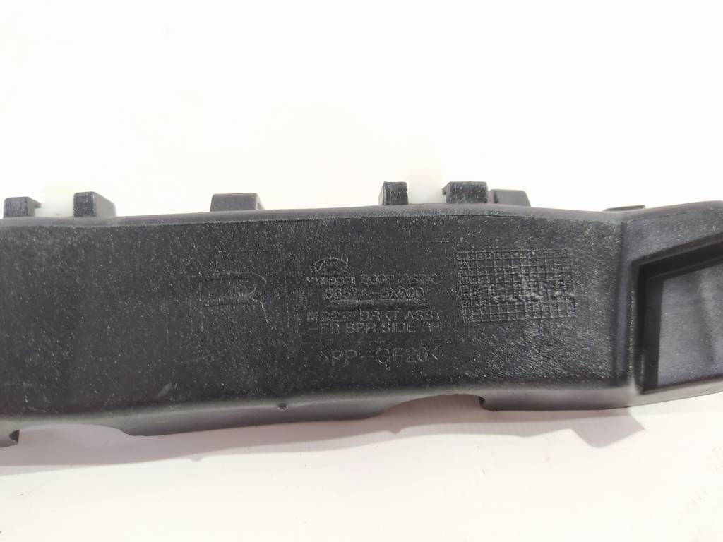 Elantra Кріплення переднього бампера Hyundai Elantra 2011-2016 865143X000 Hyundai Elantra 2