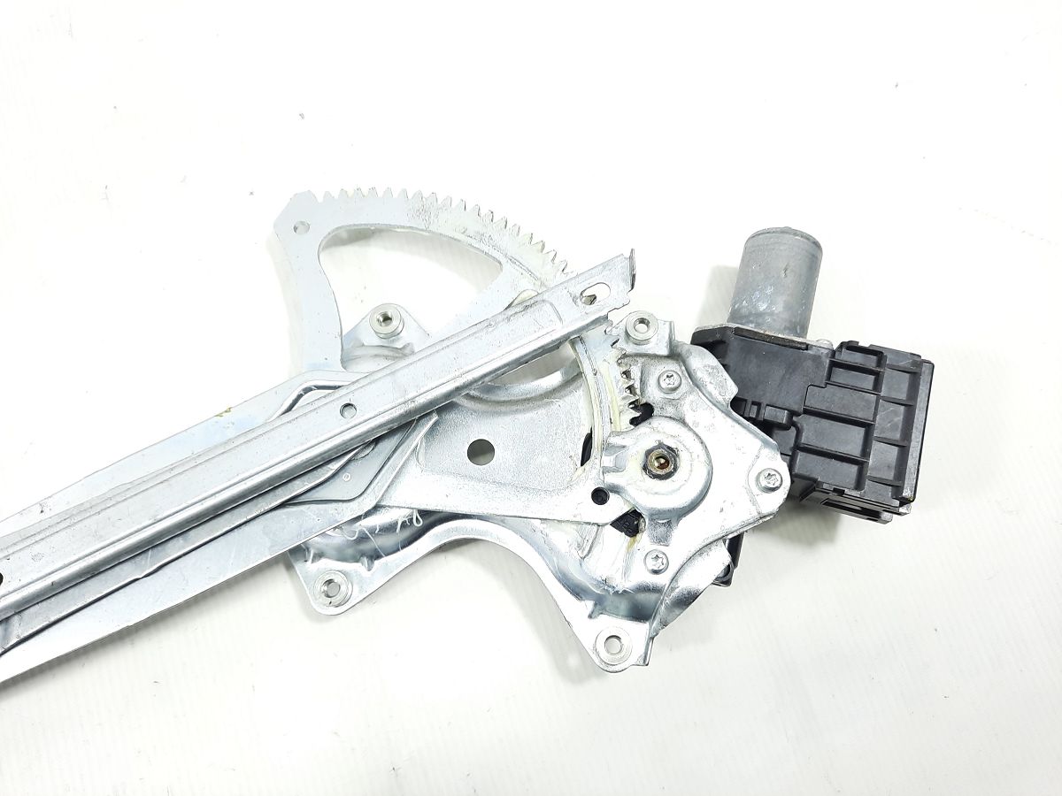 Sienna Стеклоподъемник двери задней правой Toyota Sienna 2011-2020 6980308020 Toyota Sienna 3