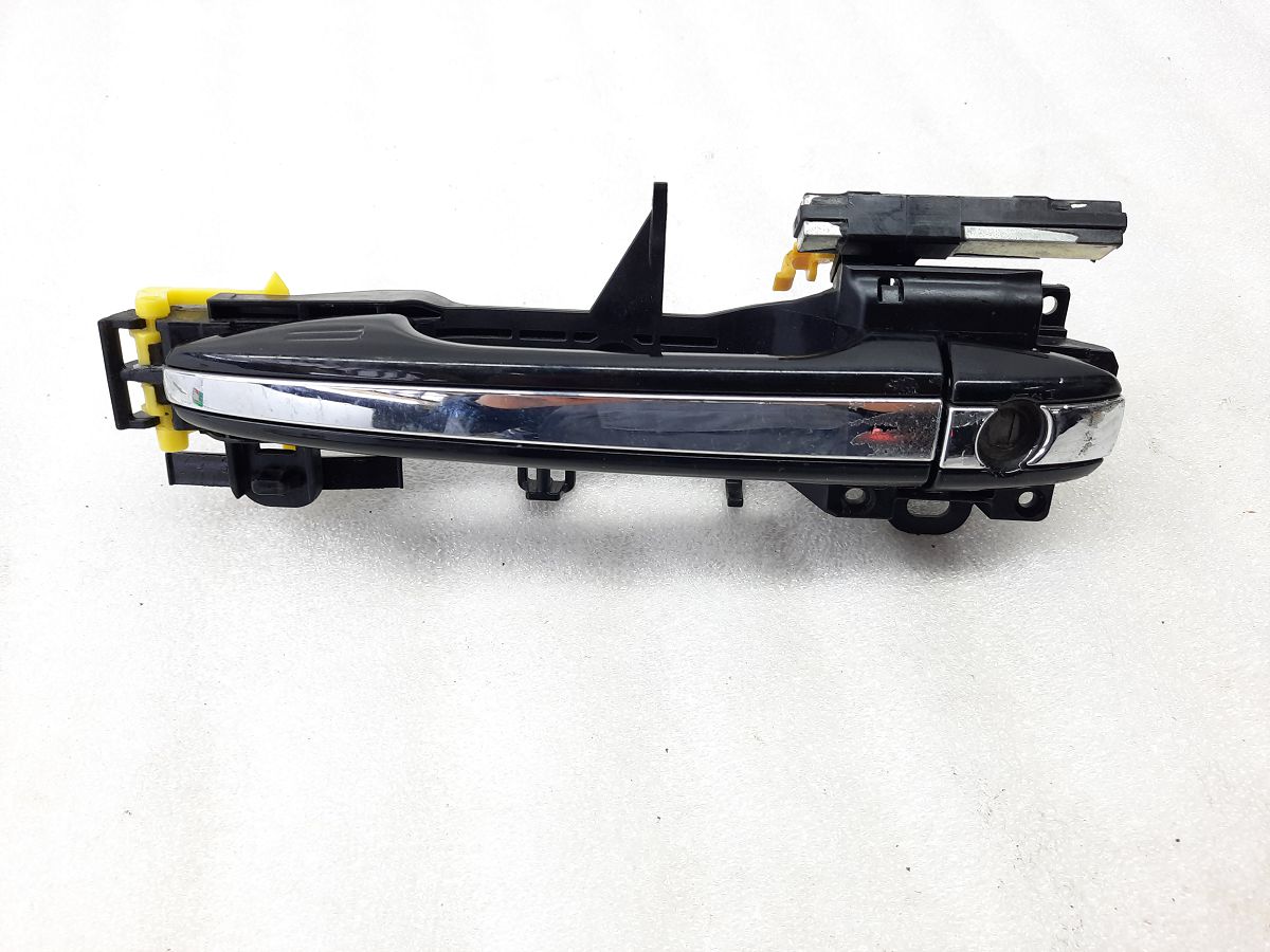 Impreza. Ручка двери передней левой наружная (хром полоса) (черная) Subaru Impreza 2015 61160FJ04017 Subaru Impreza