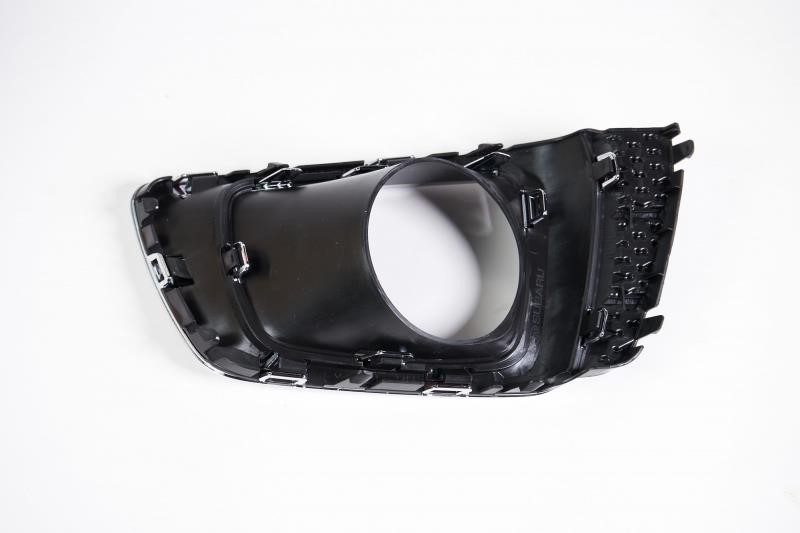Крепёж фары. Рамка фары противотуманной правой SUBARU 57731SG080