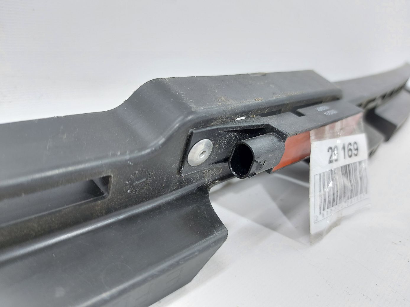 Volt Крепление бампера заднего центральное Chevrolet Volt 2011-2015 22820091 Chevrolet Volt 4