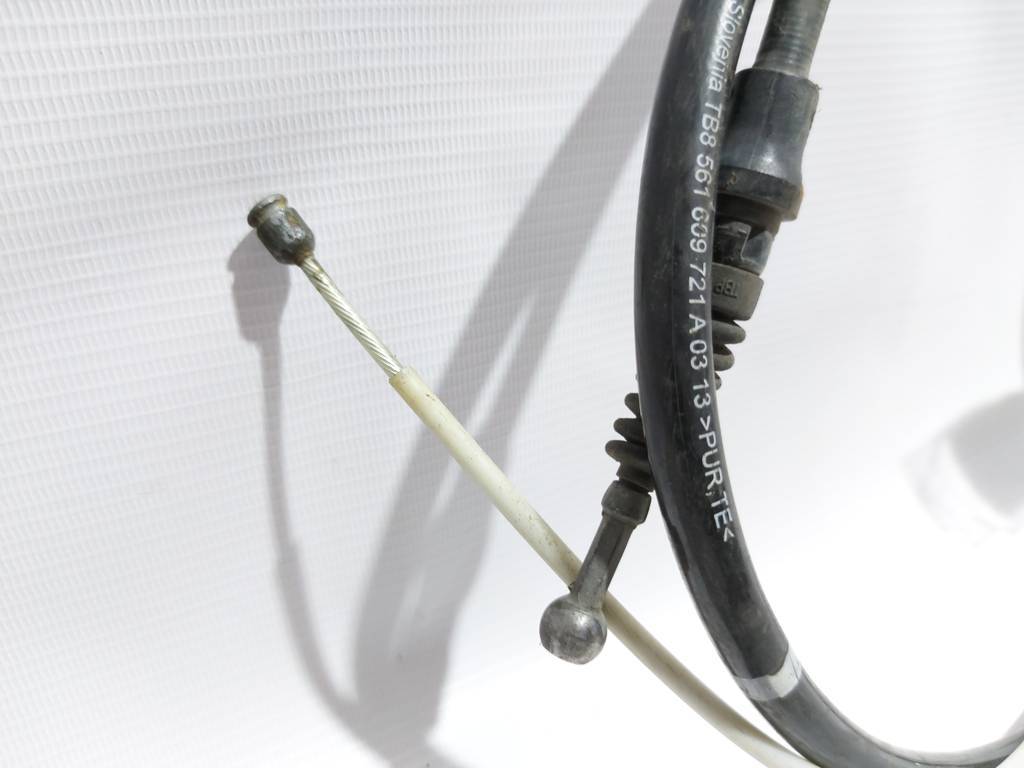 Passat s Трос гальма стоянки лівий/правий Volkswagen Passat S 2012-2020 561609721A Volkswagen Passat S 15