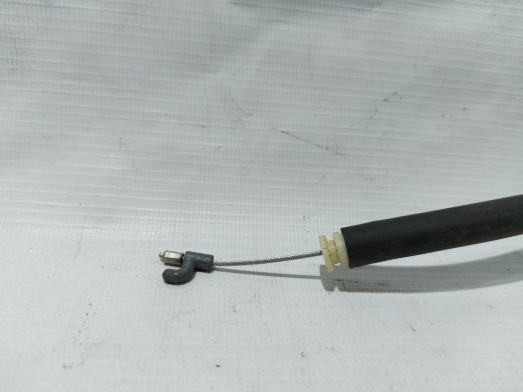 Passat s Замок відкидання спинки заднього ряду сидінь лівий Volkswagen Passat S 2012-2019 561885681D Volkswagen Passat S 12