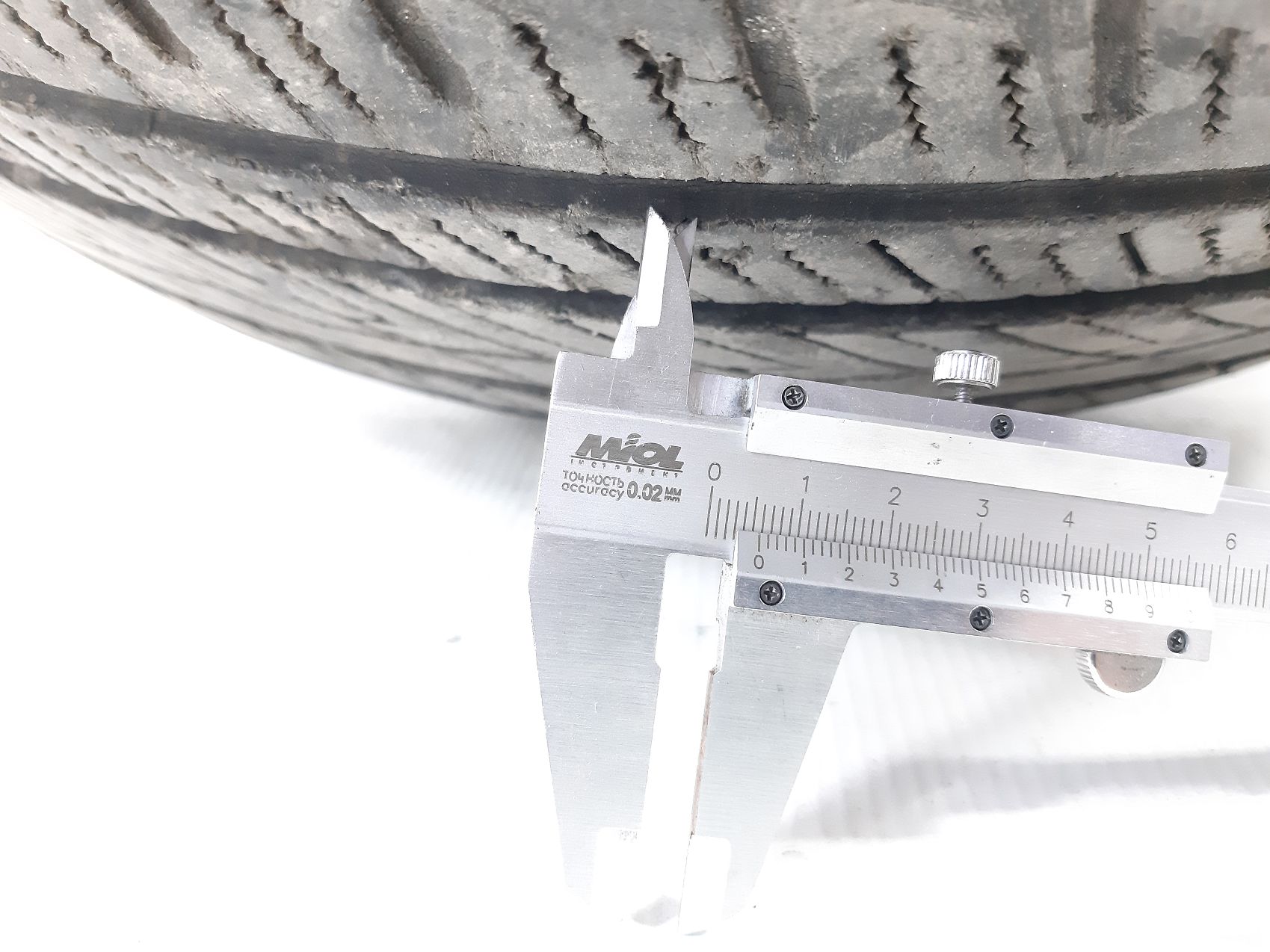  Гума YOKOHAMA AVID Ascend P215/50R17 93V M+S 8