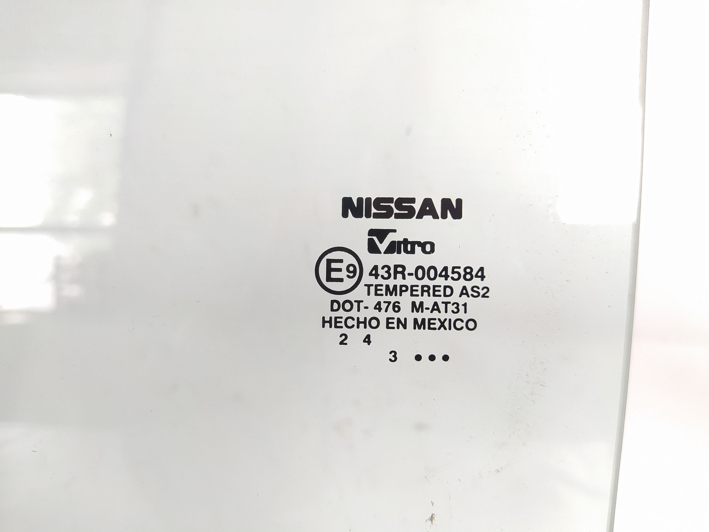 Versa note Скло дверей задньої лівої Nissan Versa Note 2014-2019 823013WC0A Nissan Versa Note 3