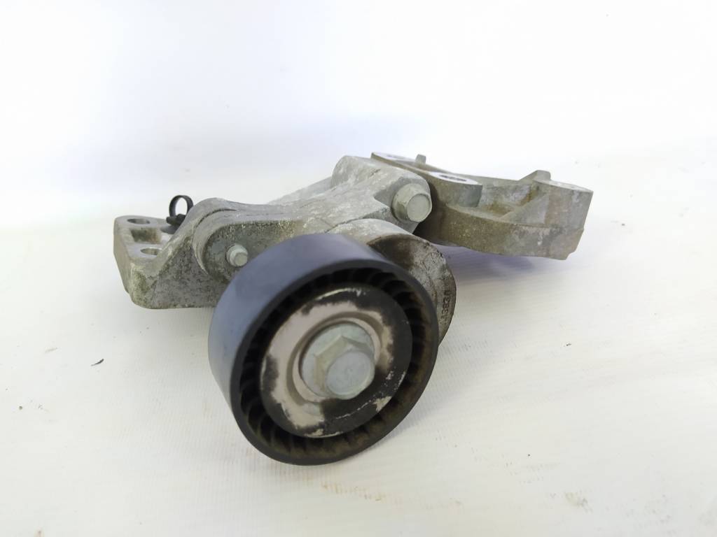 200 limited Кронштейн генератора Chrysler 200 Limited 2015-2017 4627154AC Chrysler 200 Limited 2