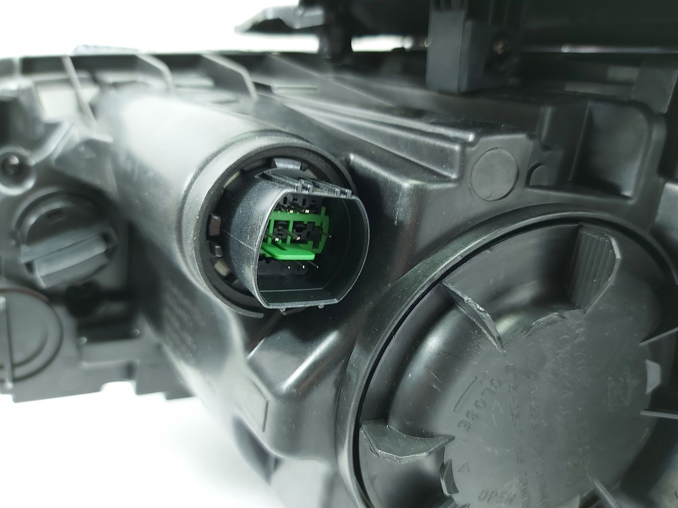 Фари головного світла Фара передня права Kia Optima 2016-2018 92102D5000 Kia Optima 8