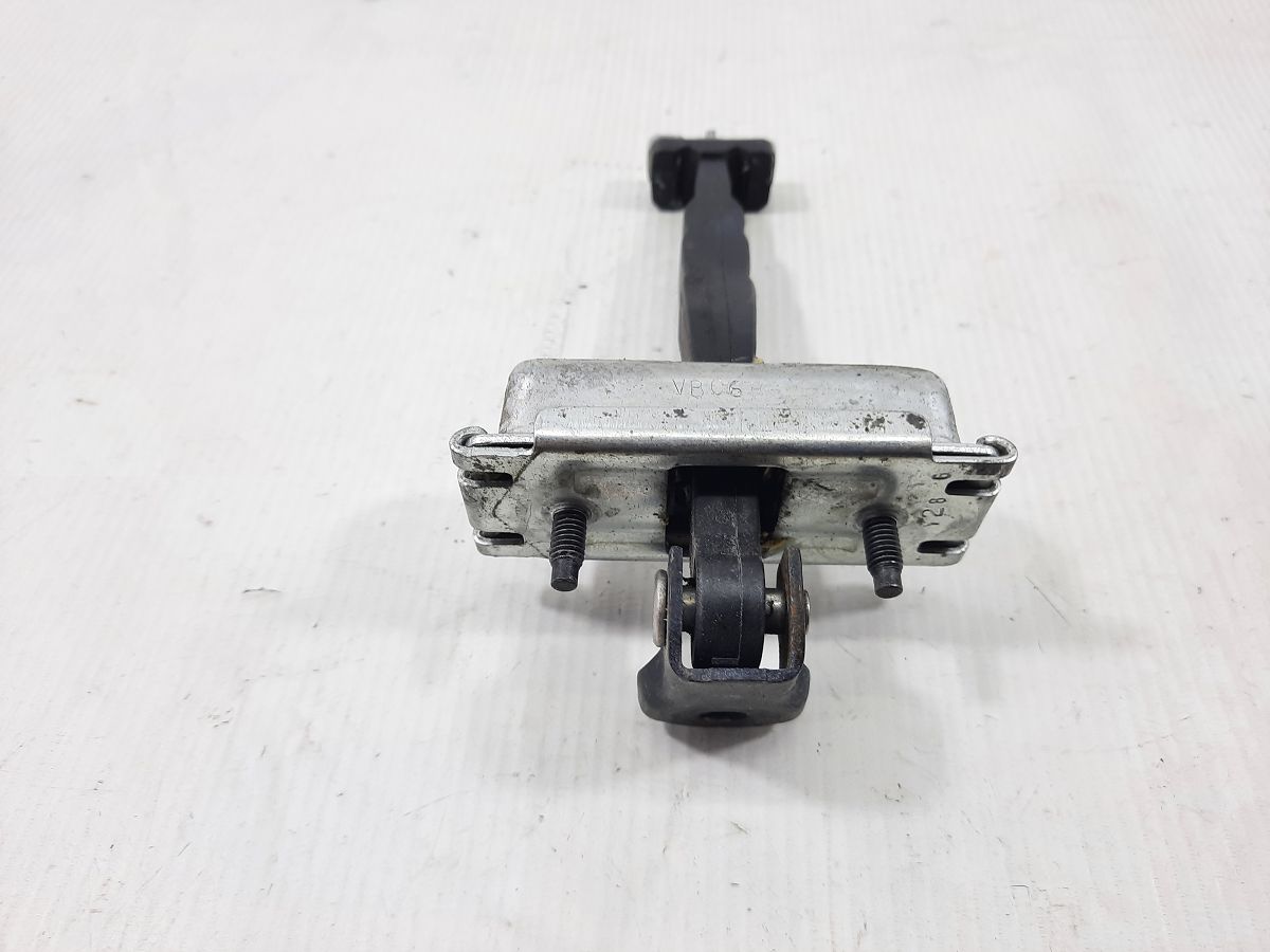 Dart Ограничитель двери задней правый/левый Dodge Dart 2013-2019 68082443AI Dodge Dart 3
