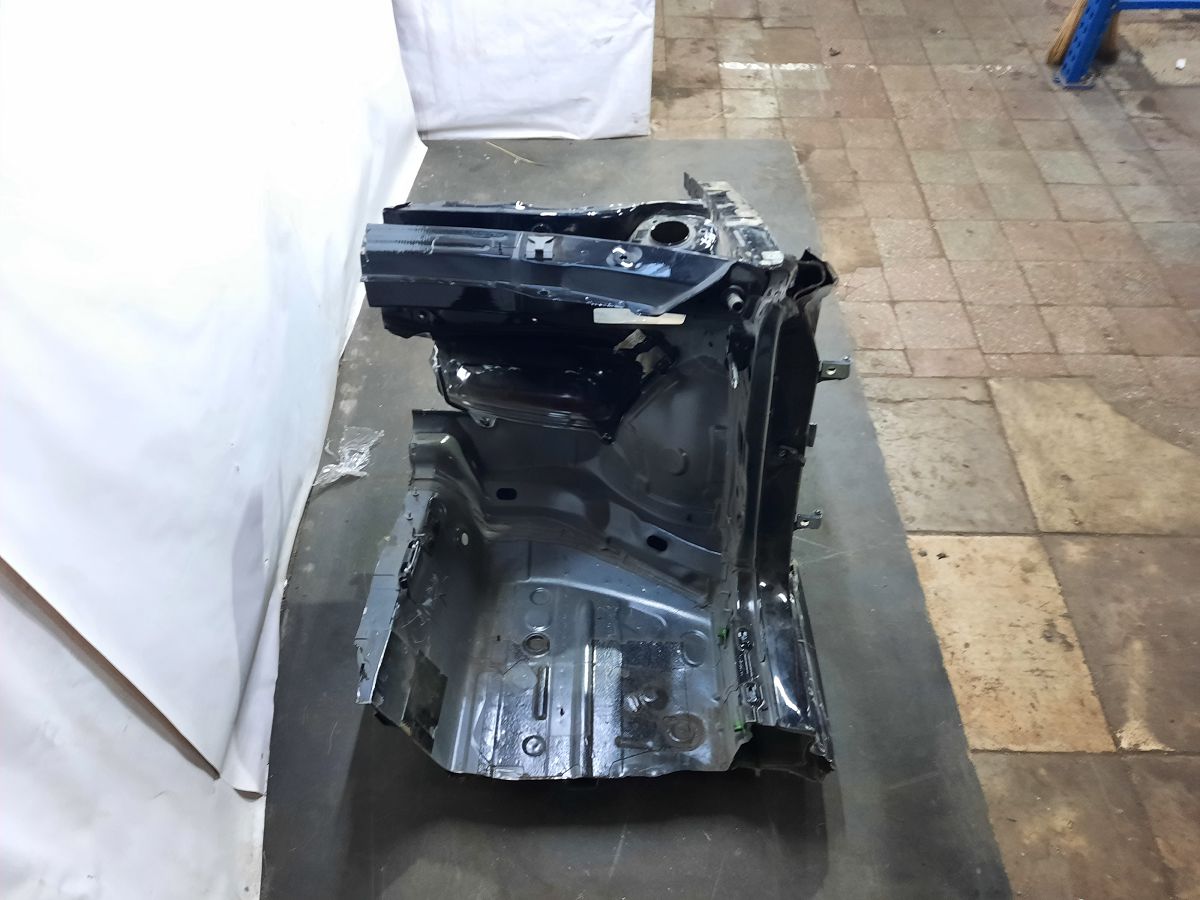 Passat s Чверть передня права Volkswagen Passat S 2012-2015 561803092A Volkswagen Passat S 6