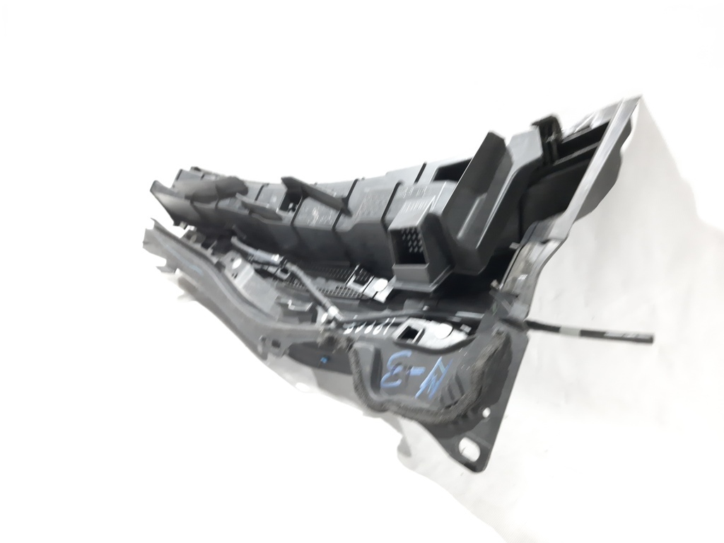 3 Повітропровід під лобове скло правий Mazda 3 2014-2018 BHN9507R0 Mazda 3 13