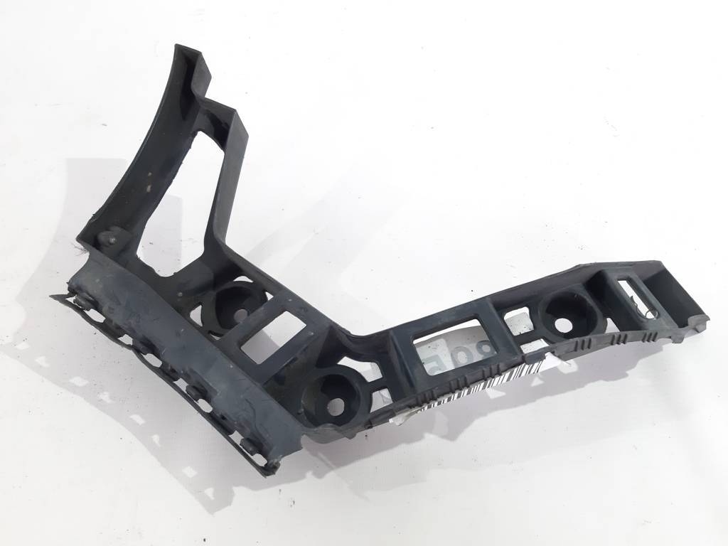 Golf. Кріплення бампера заднього праве Volkswagen Golf 2010-2014 5K6807394C Volkswagen Golf