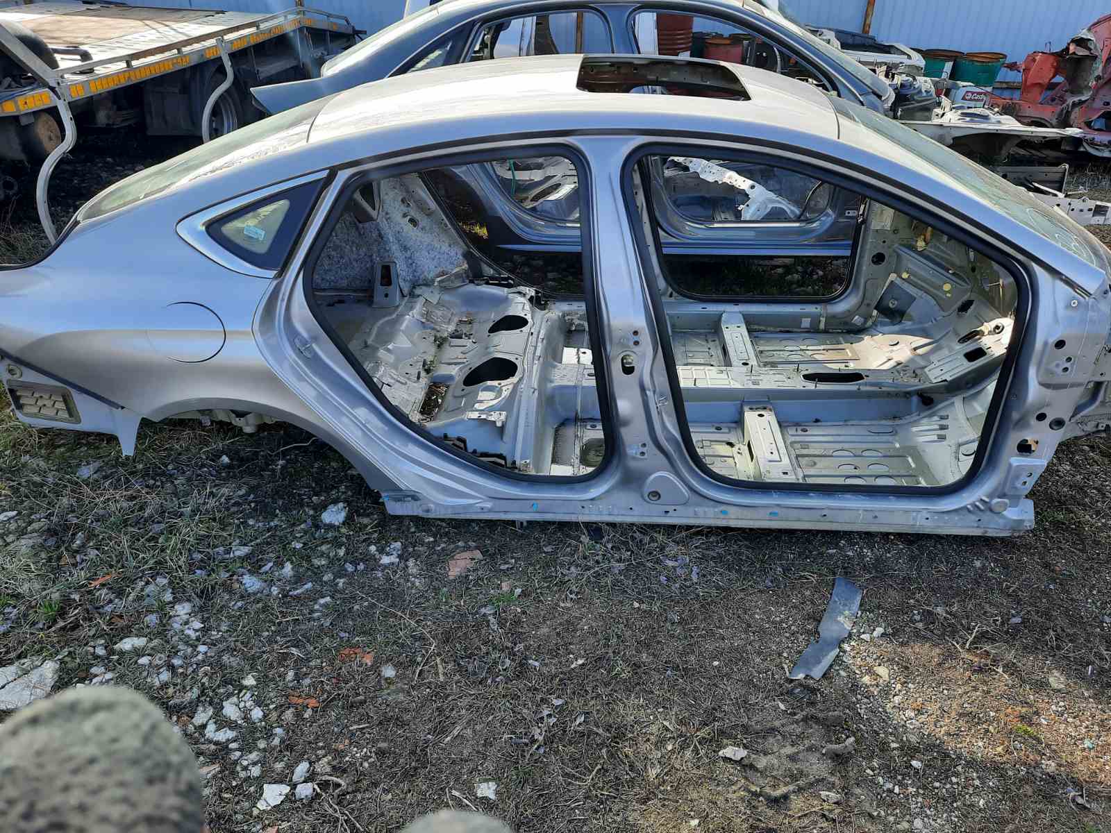 200 limited Кузов голый (можно резать) Chrysler 200 Limited 2015-2017 68245748AA Chrysler 200 Limited 15