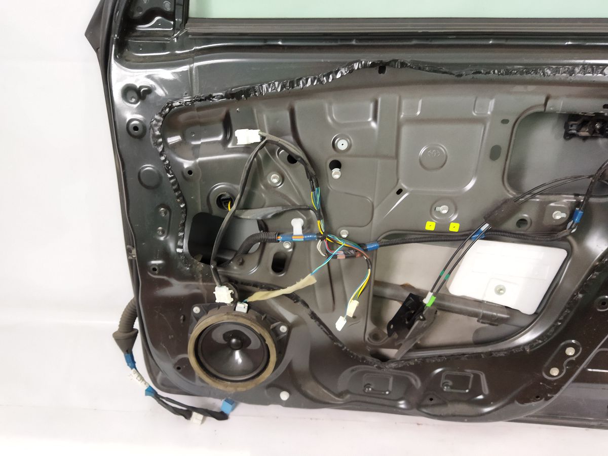 Scion xb Дверь передняя правая Toyota Scion XB 2008-2012 6700112A70 Toyota Scion XB 13