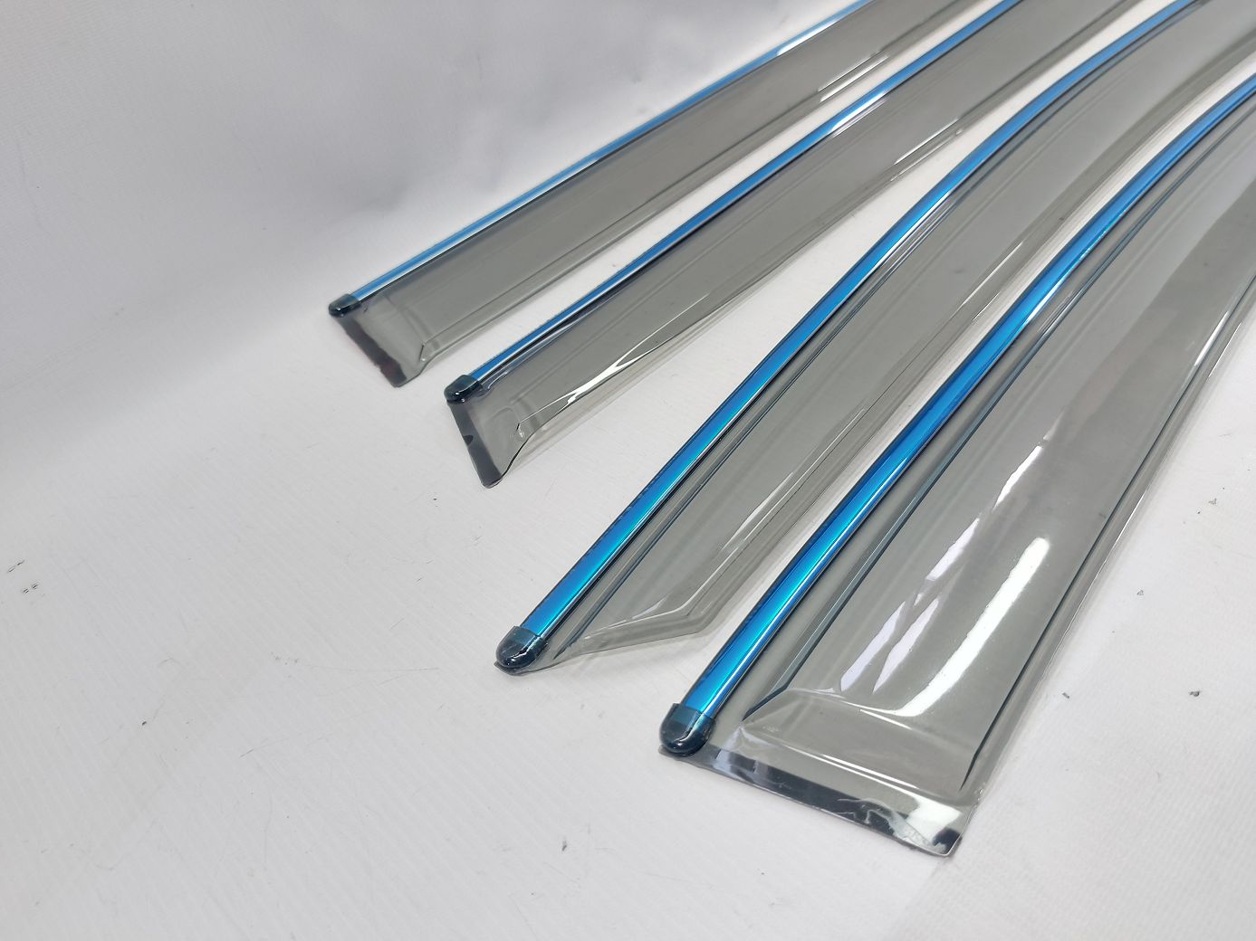 Вітровики бокового скла Дефлектори вікон Volkswagen ID.6X `21 Volkswagen ID.6X 3 Вітровики бокового скла Дефлектори вікон Volkswagen ID.6X `21 Volkswagen ID.6X 3