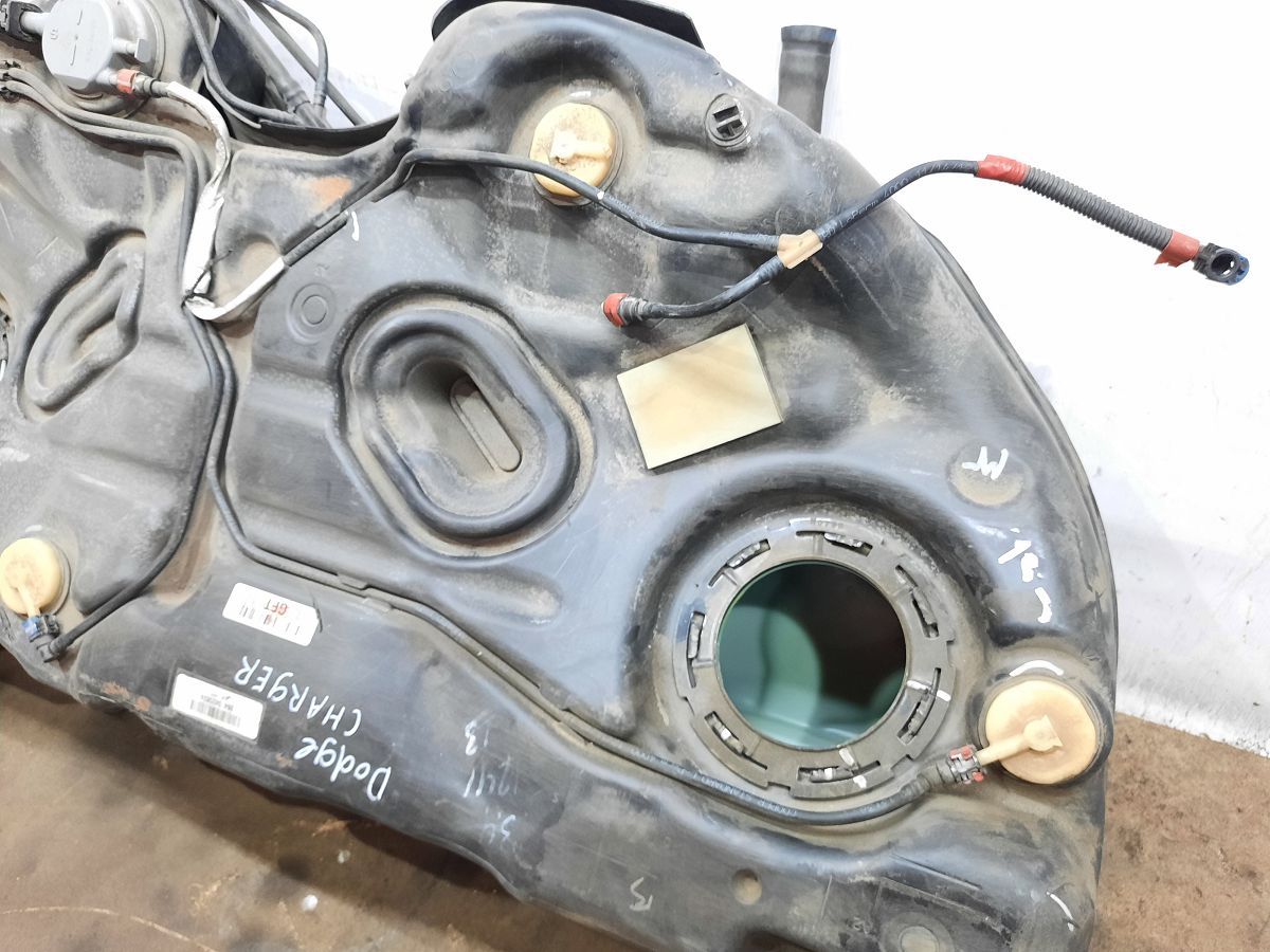 Challenger coupe Бензобак Dodge Challenger Coupe 2009-2017 68102695AG Dodge Challenger Coupe 6 Challenger coupe Бензобак Dodge Challenger Coupe 2009-2017 68102695AG Dodge Challenger Coupe 6