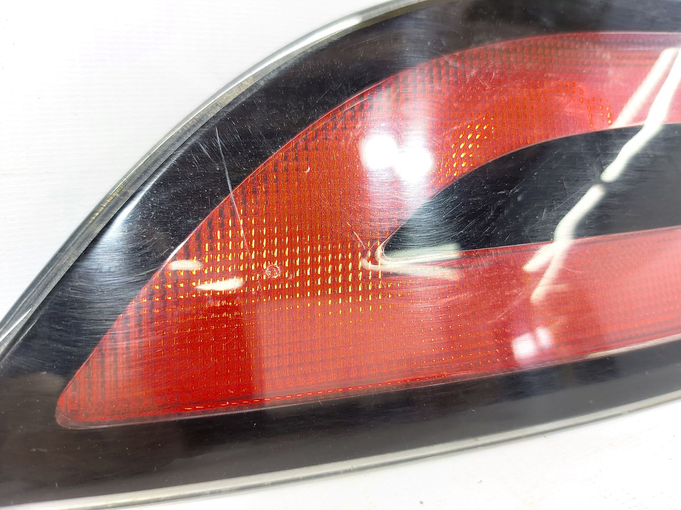 Volt Ліхтар кришки багажника правий Chevrolet Volt 2011-2015 23170360 Chevrolet Volt 5