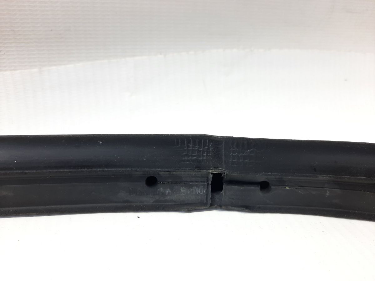 Cruze Уплотнитель проема двери задней левой Chevrolet Cruze 2011-2016 95021342 Chevrolet Cruze 4