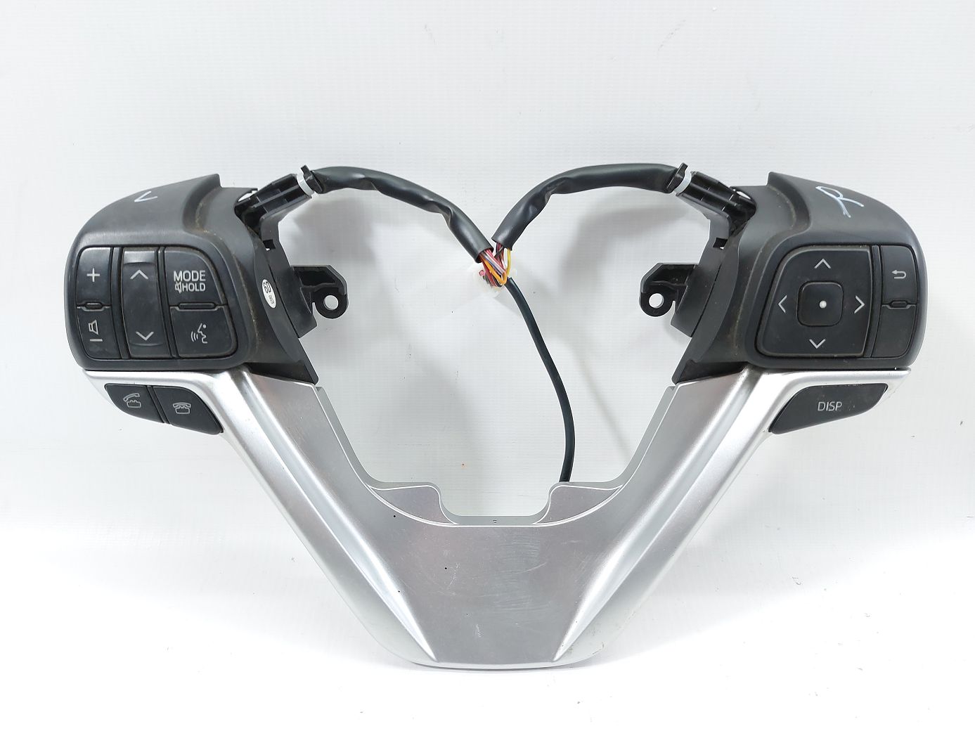 Sienna. Кнопки кермового колеса (к-кт) Toyota SIENNA 2015-2017 8425008100 Toyota SIENNA